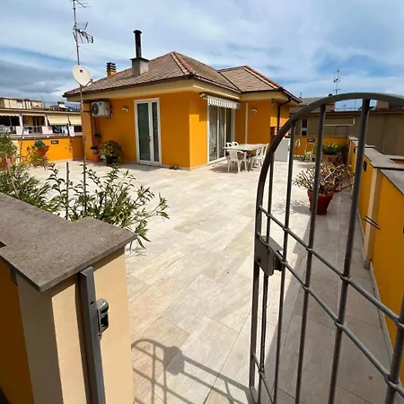 La Casa Gialla Апартаменты