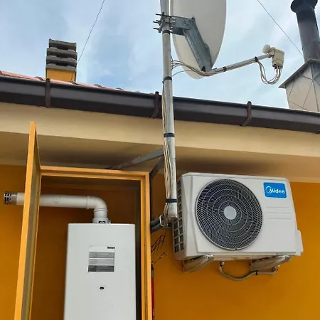 La Casa Gialla Апартаменты Лайгуэлья