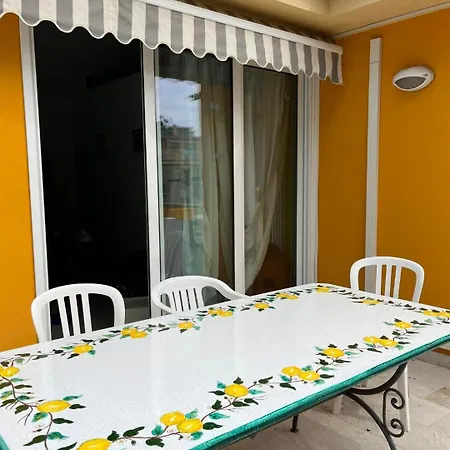 La Casa Gialla * Laigueglia