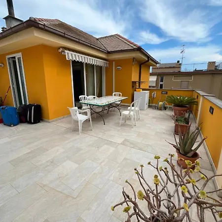 Apartment La Casa Gialla Laigueglia